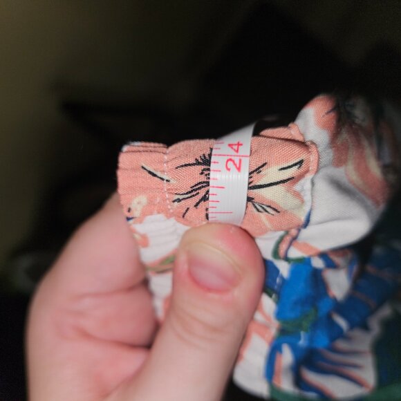 Floral Tulip Cut Elastic Waist Flowy Pants - Picture 7 of 7